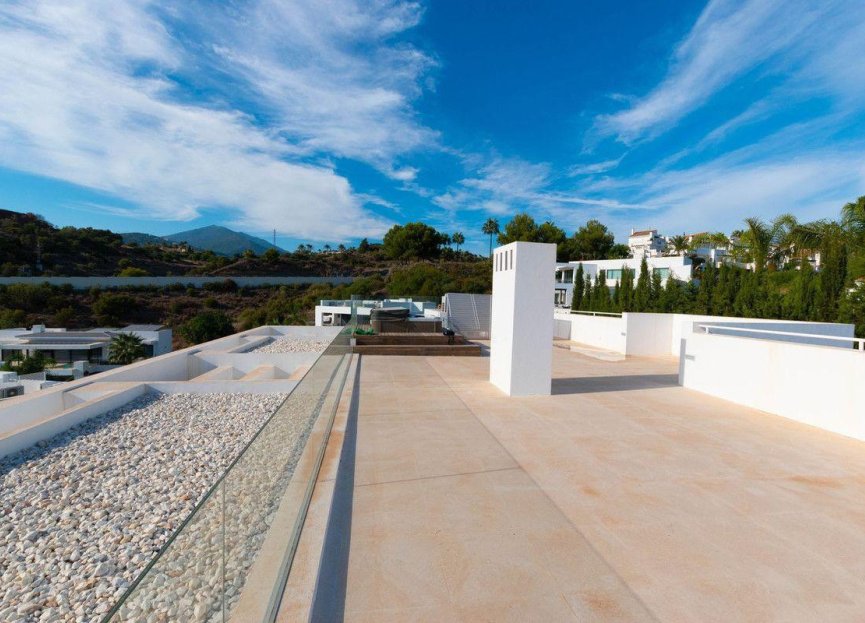 Resale - House - Detached Villa - Marbella - Nueva Andalucia