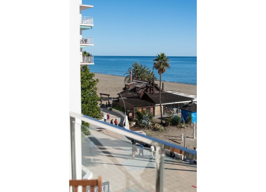 Resale - Apartment - Middle Floor Apartment - Estepona - Estepona Centro