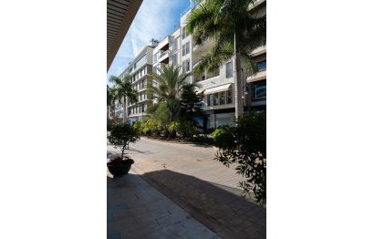 Resale - Apartment - Middle Floor Apartment - Estepona - Estepona Centro