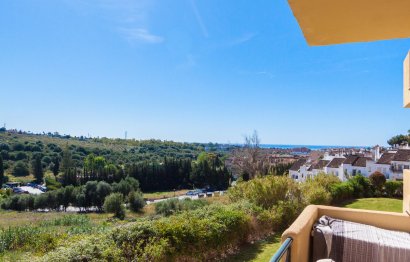 Resale - Apartment - Middle Floor Apartment - Estepona - Bel Air