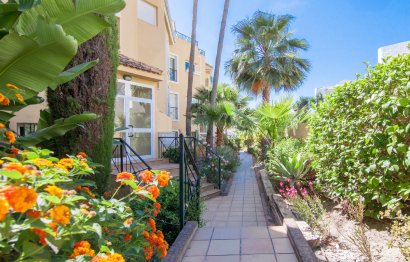 Resale - Apartment - Middle Floor Apartment - Estepona - Bel Air