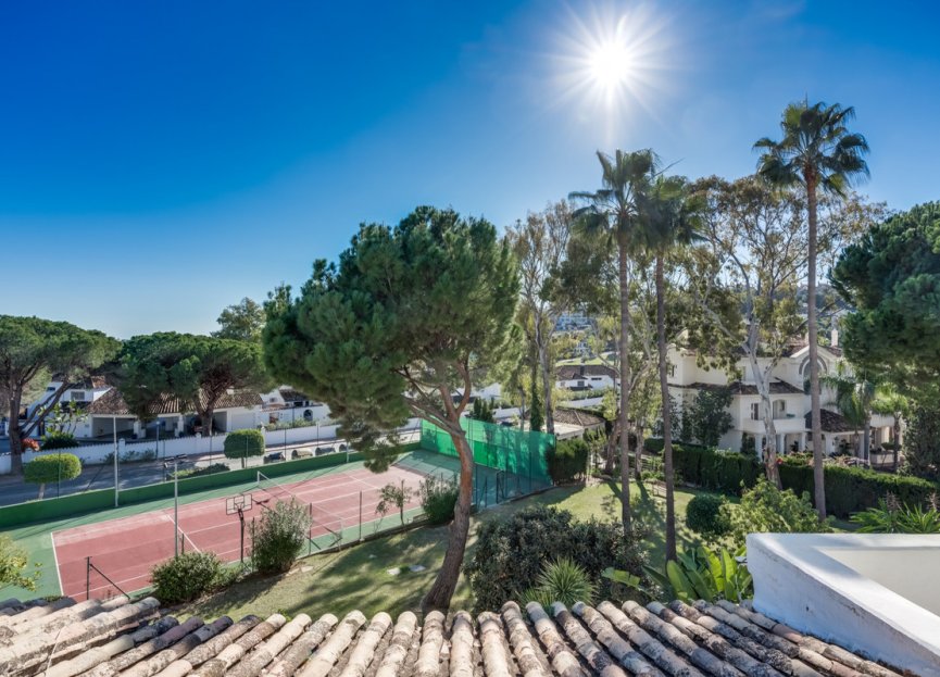 Resale - House - Townhouse - Marbella - Nueva Andalucia