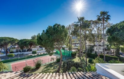 Resale - House - Townhouse - Marbella - Nueva Andalucia