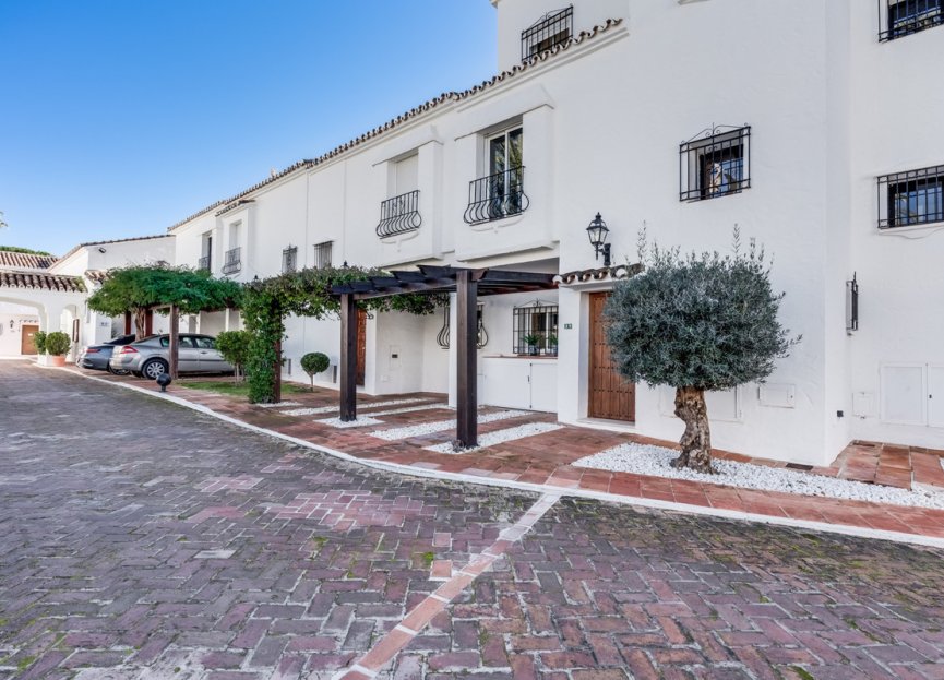 Resale - House - Townhouse - Marbella - Nueva Andalucia