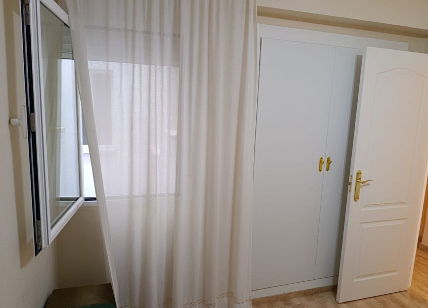 Resale - Apartment - Middle Floor Apartment - Fuengirola - Fuengirola Centro