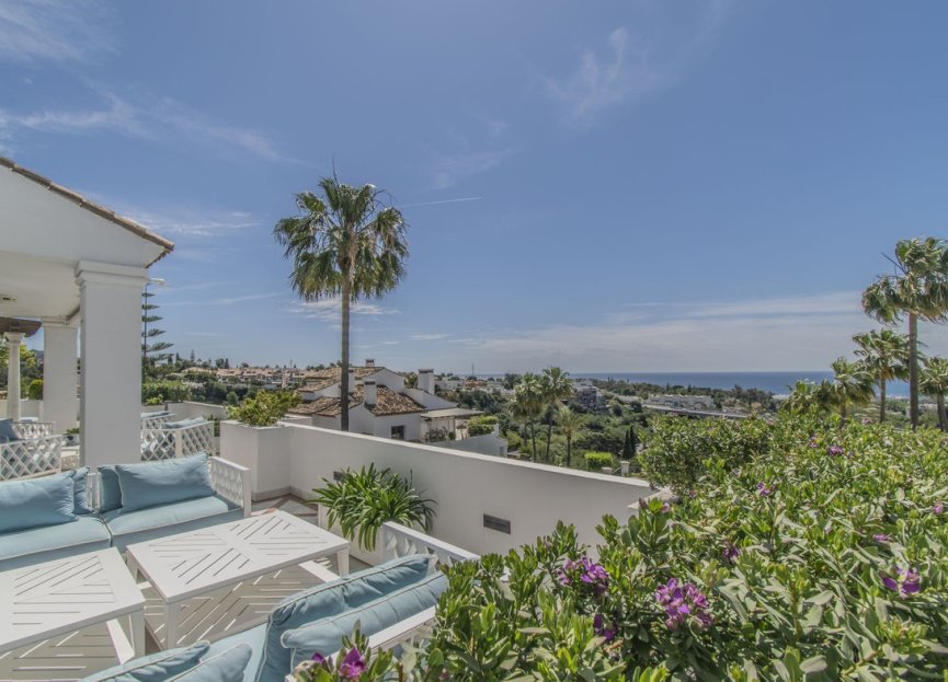 Resale - Apartment - Middle Floor Apartment - Marbella - Sierra Blanca