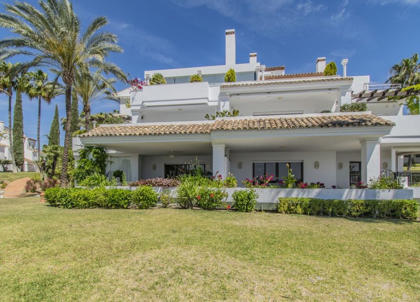 Resale - Apartment - Middle Floor Apartment - Marbella - Sierra Blanca