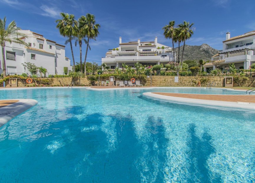 Resale - Apartment - Middle Floor Apartment - Marbella - Sierra Blanca