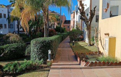 Resale - Apartment - Middle Floor Apartment - Marbella - Guadalmina Alta