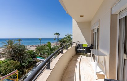 Resale - Apartment - Middle Floor Apartment - Estepona - Estepona Centro