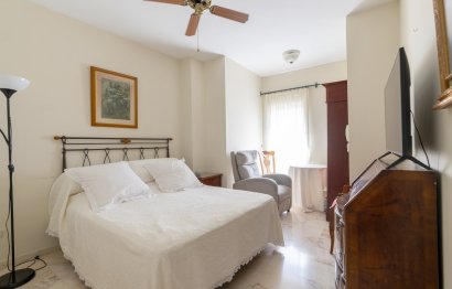 Resale - Apartment - Middle Floor Apartment - Estepona - Estepona Centro