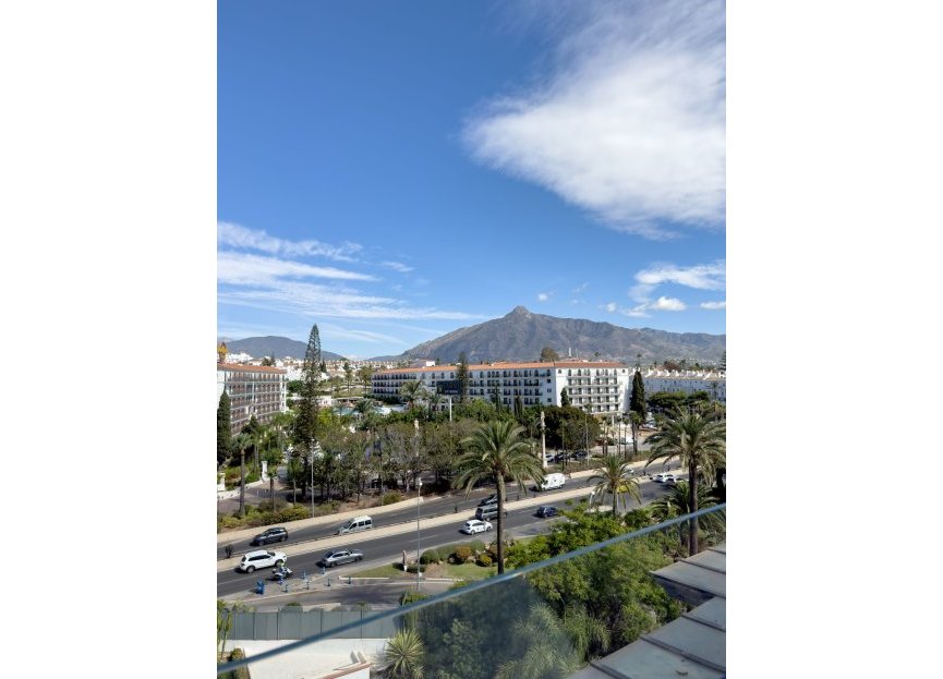 Resale - Apartment - Penthouse - Marbella - Puerto Banús