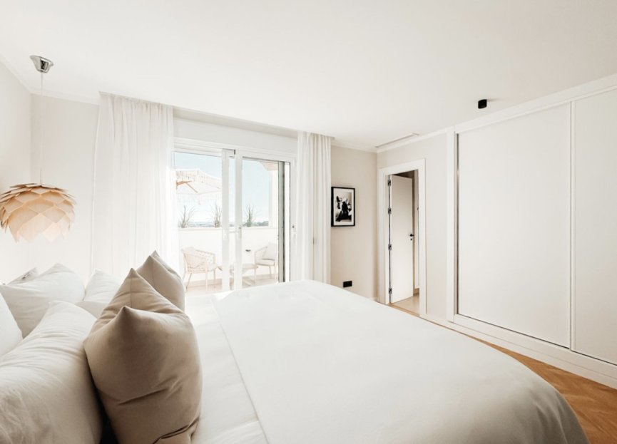 Resale - Apartment - Penthouse - Marbella - Nueva Andalucia