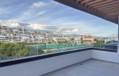 Resale - Apartment - Middle Floor Apartment - Estepona - Estepona Centro