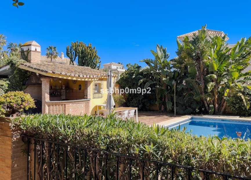 Resale - House - Semi-Detached House - Marbella - Marbella Centro