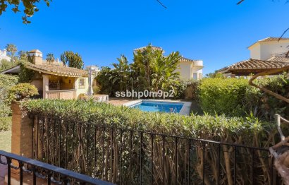 Resale - House - Semi-Detached House - Marbella - Marbella Centro