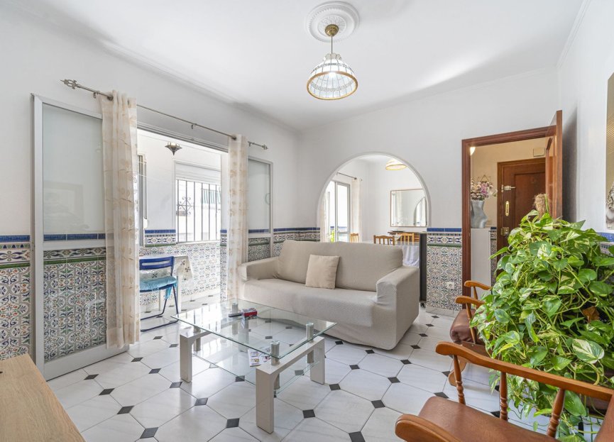 Resale - Apartment - Ground Floor Apartment - Estepona - Estepona Centro