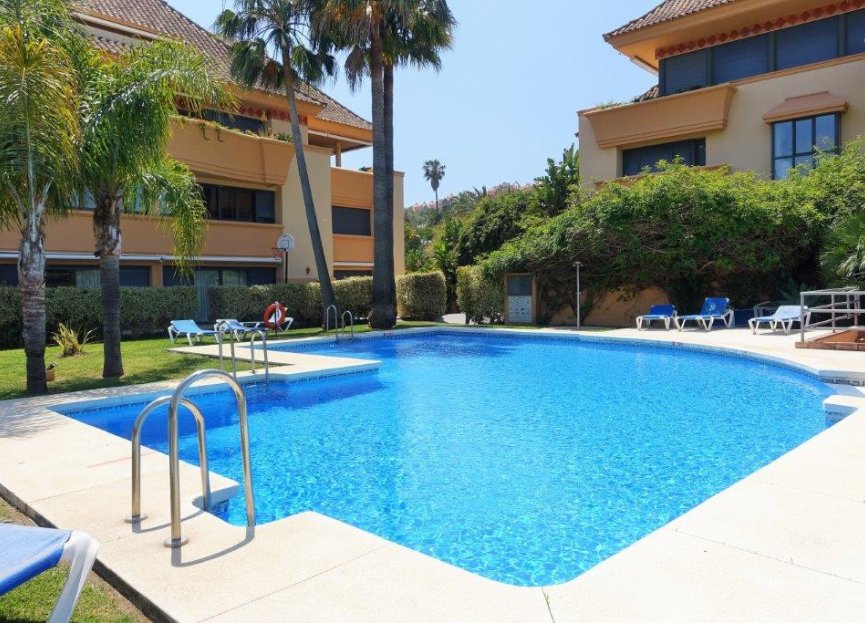 Resale - Apartment - Ground Floor Apartment - Marbella - Nueva Andalucia