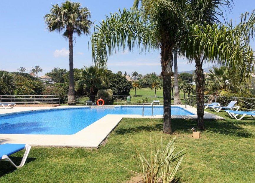 Resale - Apartment - Ground Floor Apartment - Marbella - Nueva Andalucia