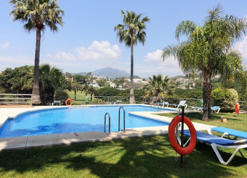 Resale - Apartment - Ground Floor Apartment - Marbella - Nueva Andalucia