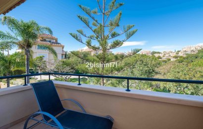 Resale - Apartment - Middle Floor Apartment - Marbella - Elviria