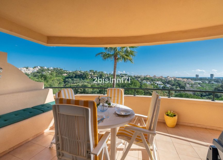 Resale - Apartment - Middle Floor Apartment - Marbella - Elviria