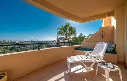 Resale - Apartment - Middle Floor Apartment - Marbella - Elviria