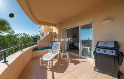 Resale - Apartment - Middle Floor Apartment - Marbella - Elviria