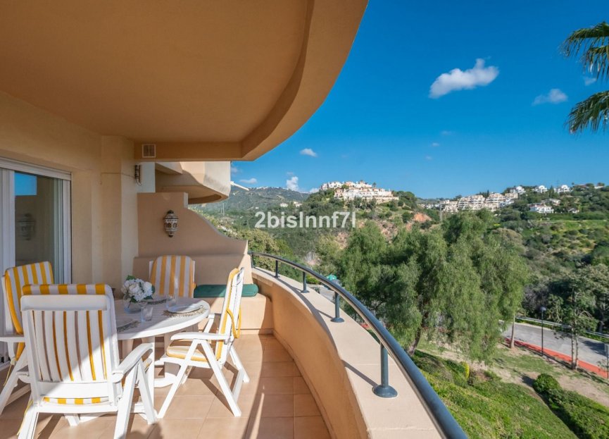 Resale - Apartment - Middle Floor Apartment - Marbella - Elviria