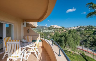 Resale - Apartment - Middle Floor Apartment - Marbella - Elviria