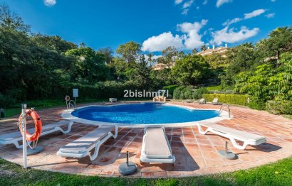 Resale - Apartment - Middle Floor Apartment - Marbella - Elviria