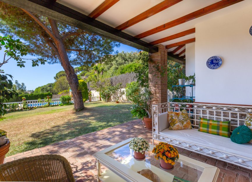 Resale - House - Detached Villa - Marbella - Elviria