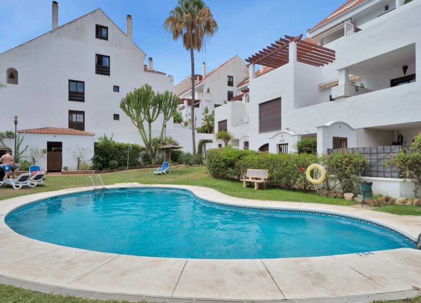 Resale - Apartment - Ground Floor Apartment - Marbella - Nueva Andalucia