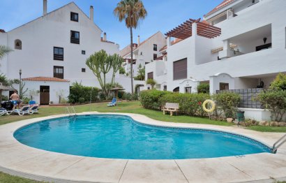 Resale - Apartment - Ground Floor Apartment - Marbella - Nueva Andalucia