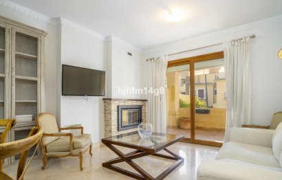 Resale - Apartment - Ground Floor Apartment - Marbella - The Golden Mile