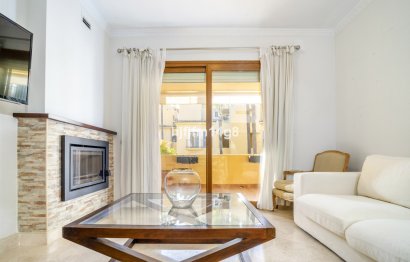 Resale - Apartment - Ground Floor Apartment - Marbella - The Golden Mile