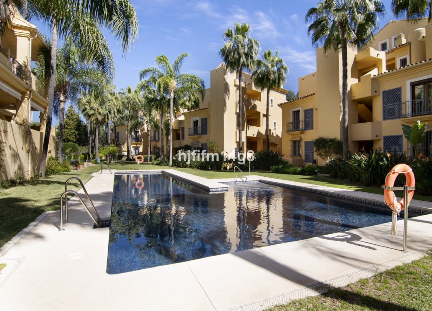 Resale - Apartment - Ground Floor Apartment - Marbella - The Golden Mile