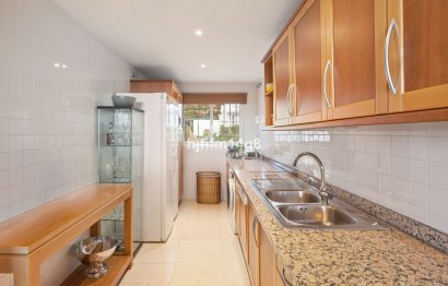 Resale - Apartment - Penthouse - Marbella - Nueva Andalucia