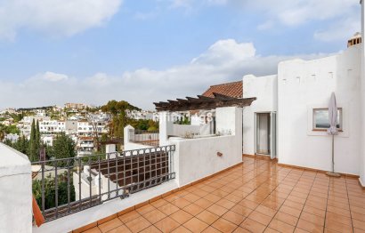 Resale - Apartment - Penthouse - Marbella - Nueva Andalucia