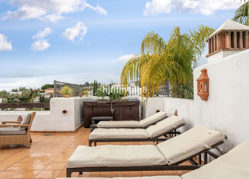 Resale - Apartment - Penthouse - Marbella - Nueva Andalucia