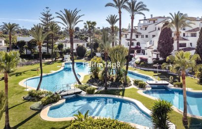 Resale - Apartment - Middle Floor Apartment - Marbella - Nueva Andalucia