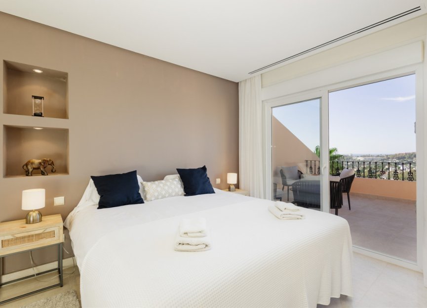 Resale - Apartment - Penthouse - Marbella - Nueva Andalucia