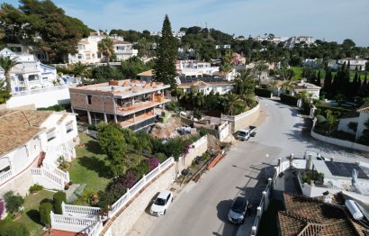 Resale - House - Detached Villa - Mijas