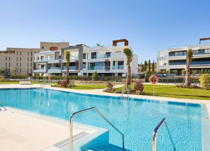 Resale - Apartment - Middle Floor Apartment - Estepona - New Golden Mile