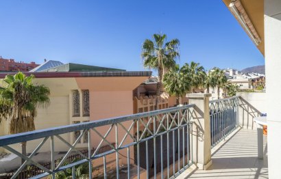 Resale - Apartment - Top Floor Apartment - Estepona - Estepona Centro