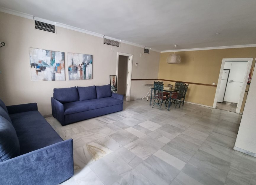 Resale - Apartment - Middle Floor Apartment - Marbella - Puerto Banús