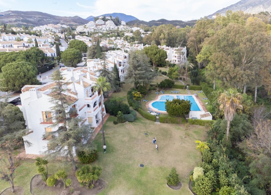 Resale - Apartment - Ground Floor Apartment - Marbella - Nueva Andalucia