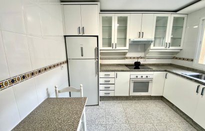 Resale - Apartment - Middle Floor Apartment - Estepona - Estepona Centro