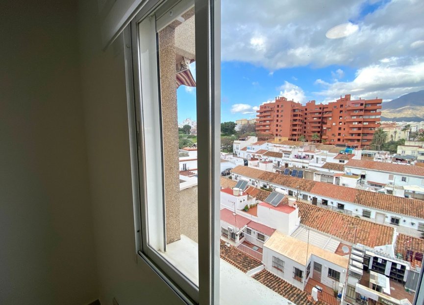 Resale - Apartment - Middle Floor Apartment - Estepona - Estepona Centro