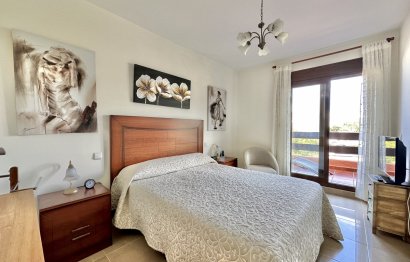 Resale - Apartment - Middle Floor Apartment - Estepona - Estepona Centro